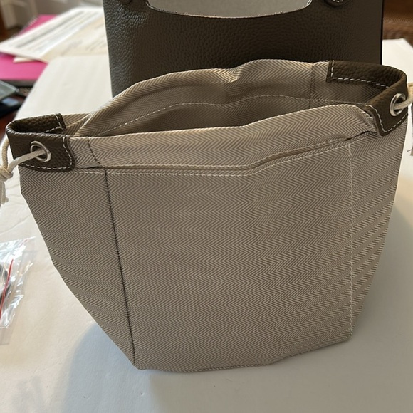 Cowhide Leather Mine Bucket Bag - Picture 11 of 11